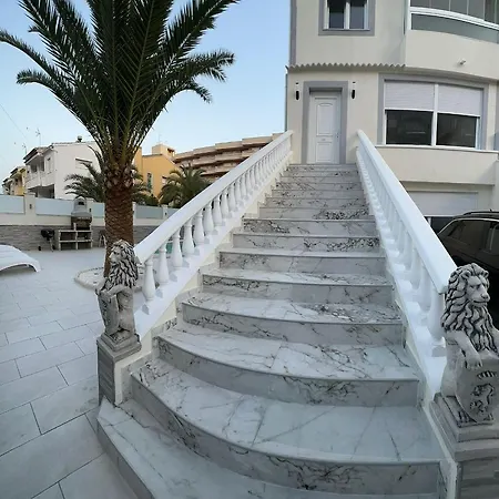 Luxury Private New 2023 Mirelle Holiday home *